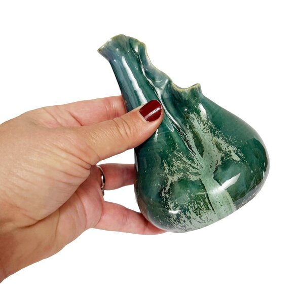 Handmade Art Pottery Vase: Signed by Artist - Picture 5 of 7